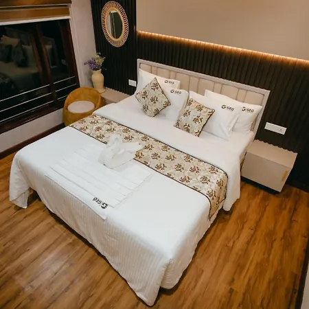 Double Decker Houseboat Hotel Alappuzha Exterior photo
