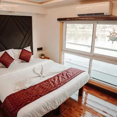 Double Decker Houseboat Hotel Alappuzha Exterior photo