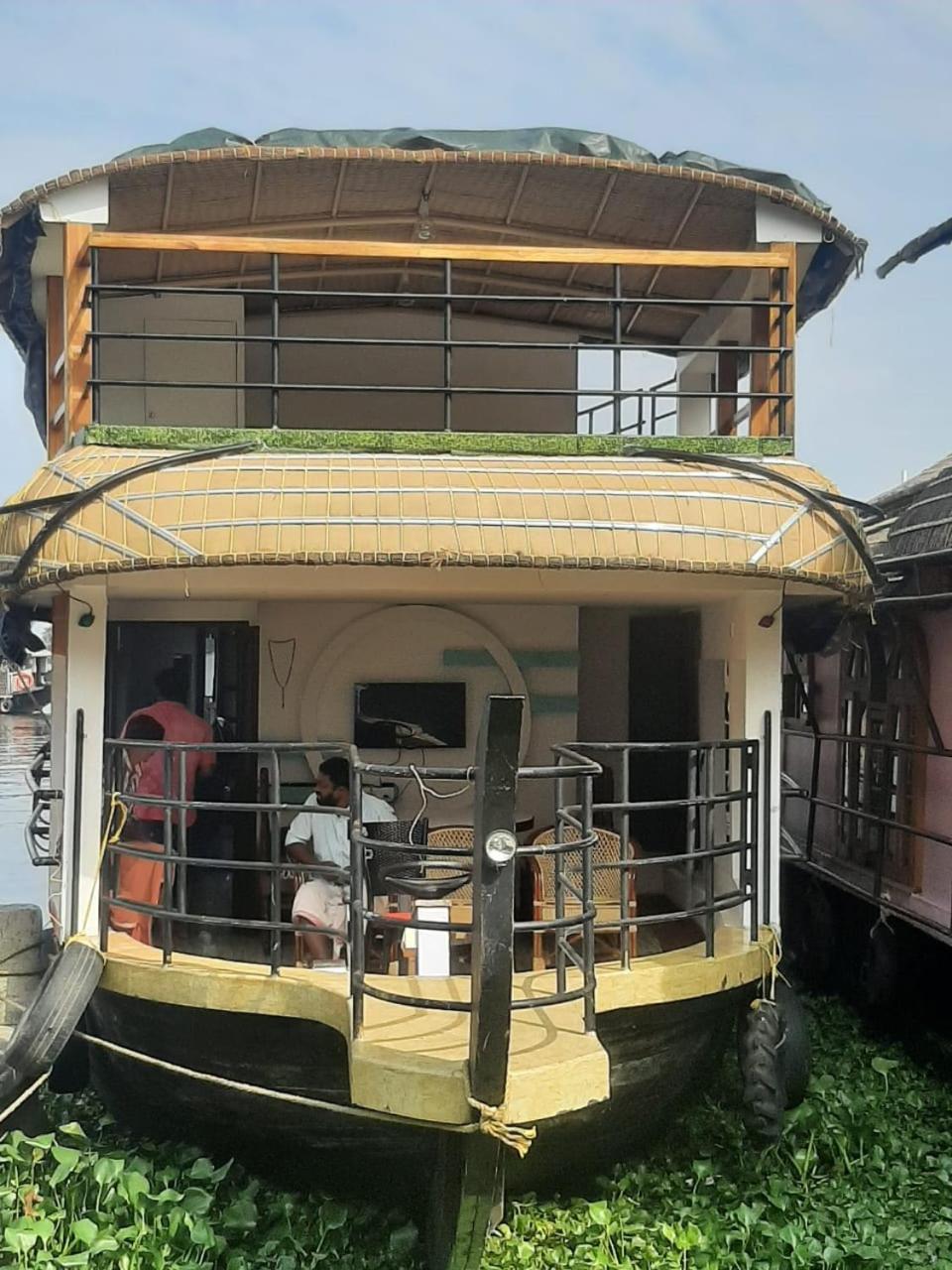 Double Decker Houseboat 3* Alappuzha